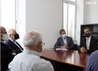 Presidente da Câmara felicita o jornal
