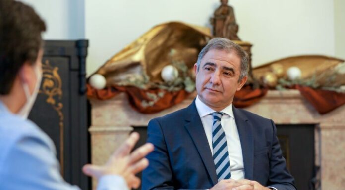 José Manuel Bolieiro: “A nossa vontade reformista está amarrada ao legado recebido”