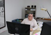 Profissões: António Manuel Raposo macedo da Silva é agente de viagens há 40 anos