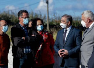 José Manuel Bolieiro e Artur Lima estiveram hoje no Pico com ex-trabalhadores da COFACO