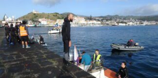 Portos dos Açores promove operação de limpeza de segurança dos fundos de serviço da bacia sul do Porto da Horta