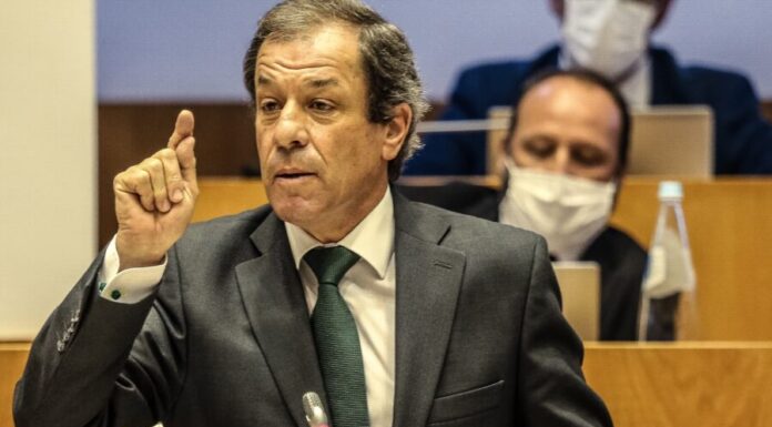 IL votou contra taxa turística regional por ser “assalto aos pequenos empresários turísticos”