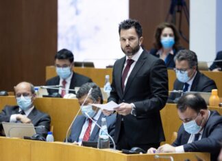 Parlamento aprova incentivos à produção de energia para autoconsumo acessível aos açorianos