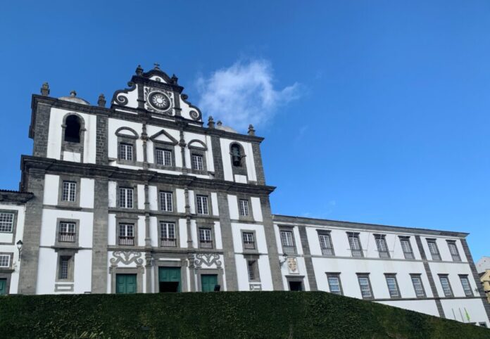 CMH_