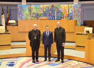 Presidente da Assembleia saúda visita de Núncio Apostólico aos Açores