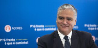 Vasco Cordeiro formaliza candidatura à liderança do PS/Açores