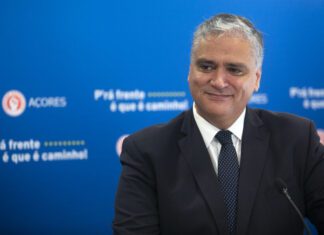 Vasco Cordeiro formaliza candidatura à liderança do PS/Açores