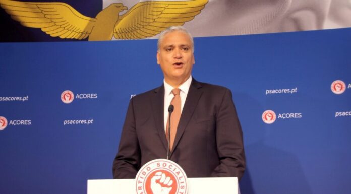A atuação do Governo Regional nos transportes aéreos representa um retrocesso na mobilidade dos Açorianos, diz Vasco Cordeiro