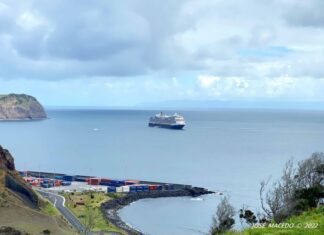 Navio de cruzeiro “Rotterdam” fez escala no Porto da Horta