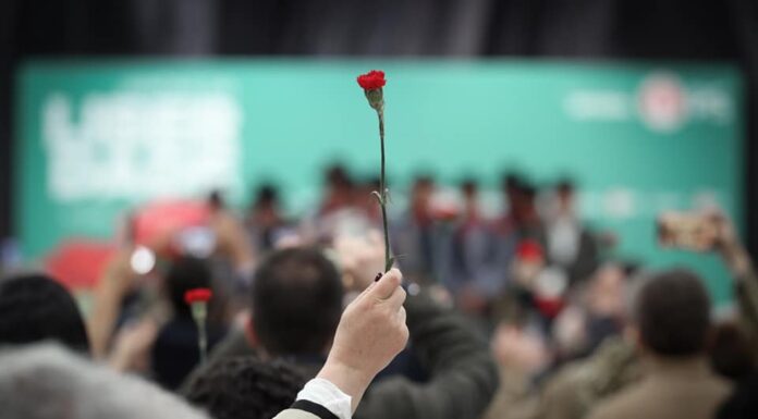 PS/Açores: Rememorando o 25 de abril: Liberdade, Autonomia e Desafios