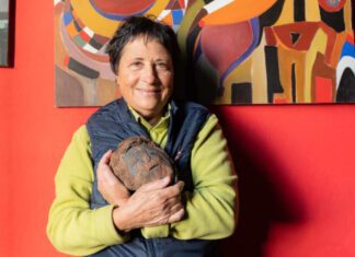 MiratecArts lança livro “Helena Amaral Sorrisos de Pedra”
