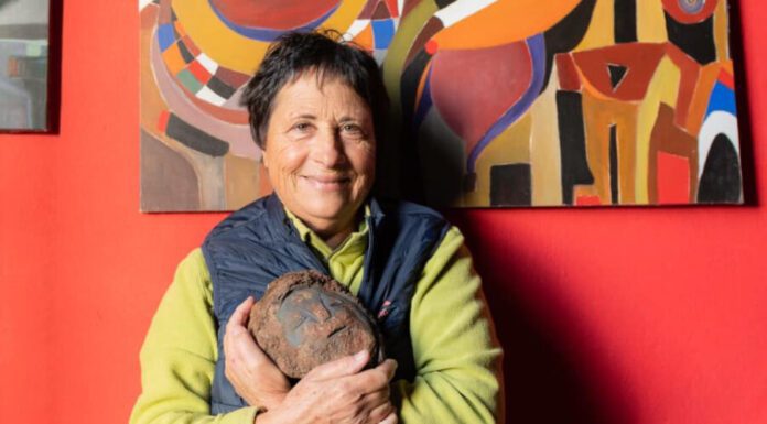 MiratecArts lança livro “Helena Amaral Sorrisos de Pedra”