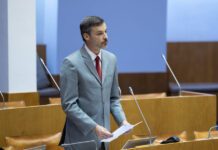 CDS-PP quer repor justiça nas pensões de antigos trabalhadores da Base das Lajes