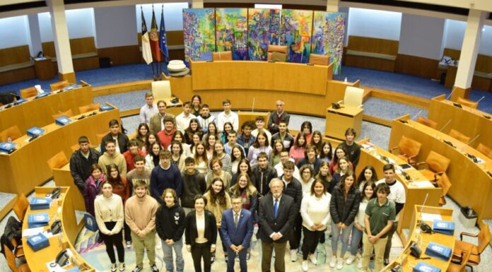 Presidente da Assembleia recebe visita de estudo da ESMA