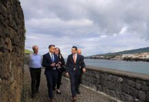Presidente da Câmara Municipal e Secretário Regional do Ambiente visitam Praia do Porto Pim