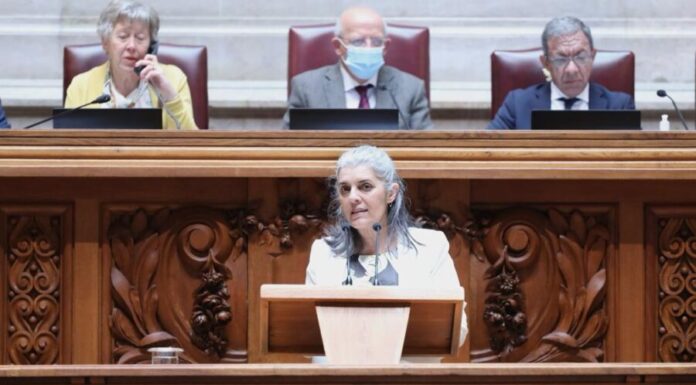Este é um Orçamento que não se desvia dos objetivos traçados para o futuro de Portugal, afirma Isabel Almeida Rodrigues
