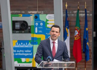 Secretário Regional do Ambiente e Alterações Climáticas preside à inauguração do Sistema de Depósito de Embalagens não Reutilizáveis de Bebidas dos Açores