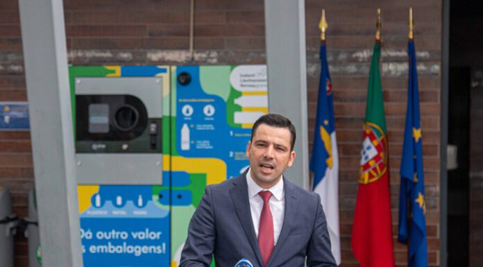Secretário Regional do Ambiente e Alterações Climáticas preside à inauguração do Sistema de Depósito de Embalagens não Reutilizáveis de Bebidas dos Açores