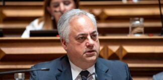 Passes gratuitos – Paulo Moniz entrega iniciativa para inclusão de estudantes açorianos