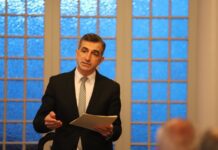 Presidente da Câmara considera inaceitável situação atual da Praia do Porto Pim