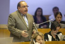Presidentes de Junta de Freguesia que trabalhem na administração pública devem acumular o vencimento de autarca, defende PS