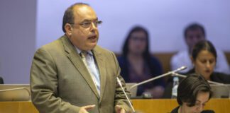 Presidentes de Junta de Freguesia que trabalhem na administração pública devem acumular o vencimento de autarca, defende PS