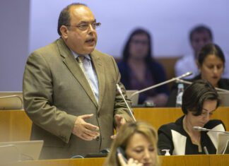 Presidentes de Junta de Freguesia que trabalhem na administração pública devem acumular o vencimento de autarca, defende PS