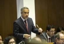 Plenário -Governo Regional já podia ter pago o subsídio de caducidade aos professores dos Açores, salientou Rodolfo Franca