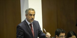 Plenário -Governo Regional já podia ter pago o subsídio de caducidade aos professores dos Açores, salientou Rodolfo Franca