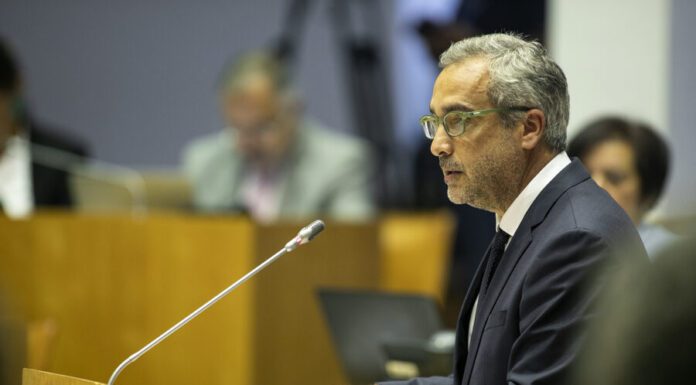 Plenário – Proposta do PS assegura mais recursos humanos para as escolas dos Açores, realça Rodolfo Franca