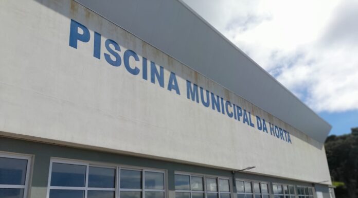 Vereadores Socialistas instam Câmara da Horta a avançar com o investimento na Piscina Municipal