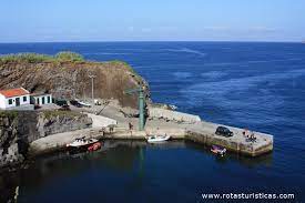 (Porto de pescas de Ponta Delgada das Flores)