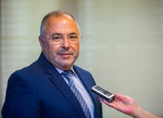 José Ávila acusa Governo Regional de “falta de competência” na gestão da quota da Veja