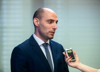Empresários Açorianos estão há 7 meses sem incentivos ao investimento, alerta PS/Açores