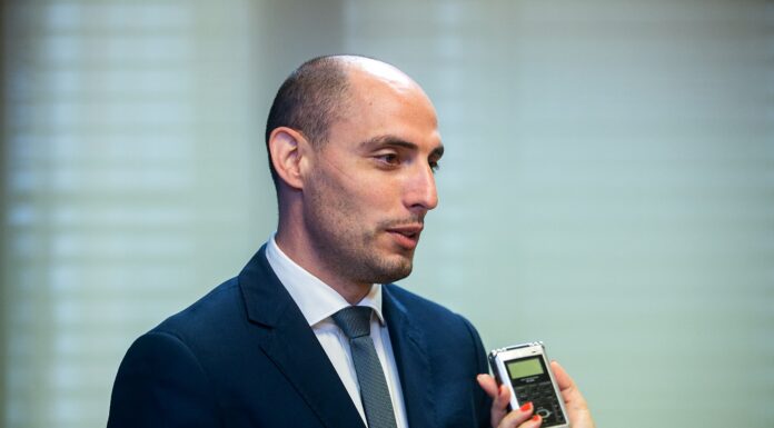 PS/Açores estranha estudo sobre o transporte marítimo interilhas