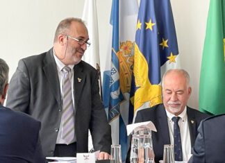 Ferreira congratula Braia Ferreira pela presidência da Federação dos Bombeiros dos Açores