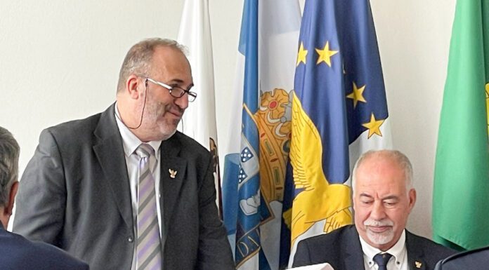 Ferreira congratula Braia Ferreira pela presidência da Federação dos Bombeiros dos Açores