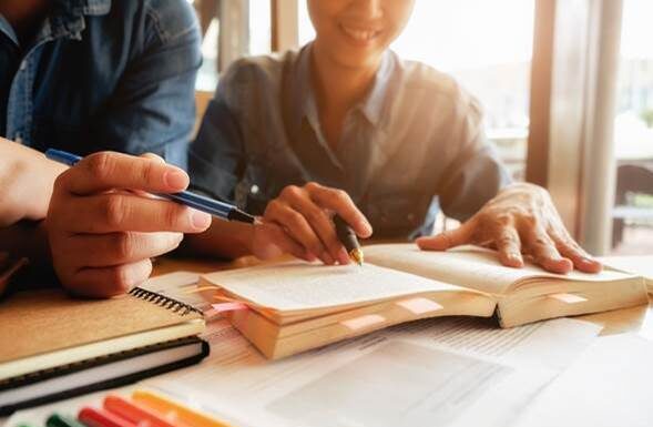 Abertas candidaturas para as Bolsas de Ensino Superior a alunos carenciados até amanhã