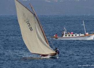 BOTES BALEEIROS – Pico domina XI Regata Internacional XI Regata Internacional