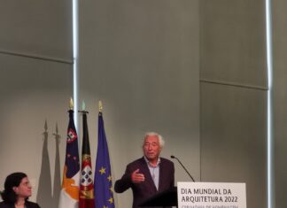Carlos Garcia homenageado pela Ordem dos Arquitetos