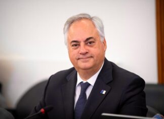 Presidente da CGD garante a Paulo Moniz que nenhum balcão nos Açores ficará sem funcionário
