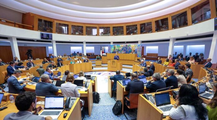 Plenário de setembro | Acessibilidades aéreas e incumprimentos da República marcam rentrée parlamentar