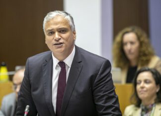 Vasco Cordeiro diz que Acordo de Parceria Estratégica do Governo dos Açores é pouco ambicioso e deixou de fora 24 parceiros sociais