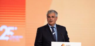 Reforço “sem paralelo” do apoio às famílias desmente “acusações injuriosas” de Vasco Cordeiro