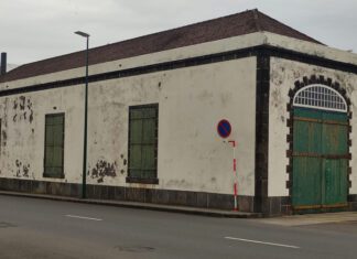 Clube Naval da Horta | “Locomotiva” abriga material