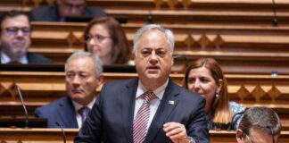Paulo Moniz questiona Ministro sobre exclusão do Aeroporto da Horta do PO2030