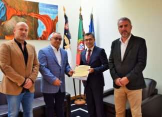 Federação das Pescas dos Açores entrega petição com 1768 assinaturas na Assembleia Legislativa da Região Autónoma dos Açores