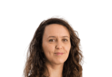 Bloco de Esquerda | “Somos o único partido a enfrentar sem medos o poder da elite económica açoriana ”- Aurora Ribeiro
