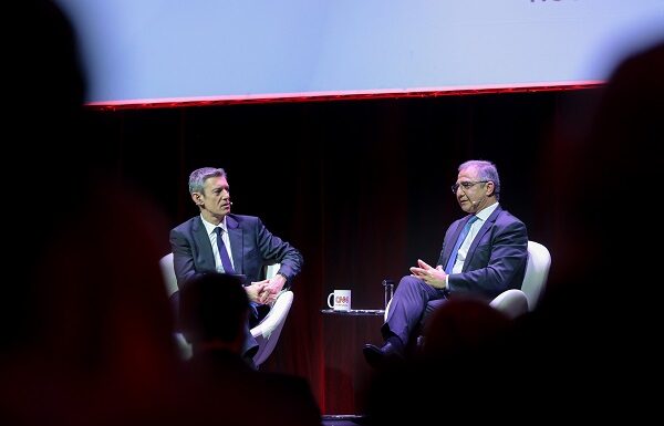 José Manuel Bolieiro reconhece que impasse sobre novo aeroporto de Lisboa “prejudica muito” os Açores