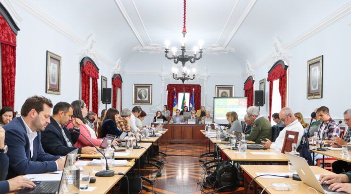 Câmara da Horta está a pagar 12 empréstimos contraídos entre 2004 e 2021